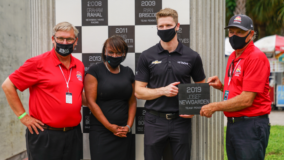 Firestone Grand Prix of St. Petersburg Traditions: Dan Wheldon & Victory Circle Monuments