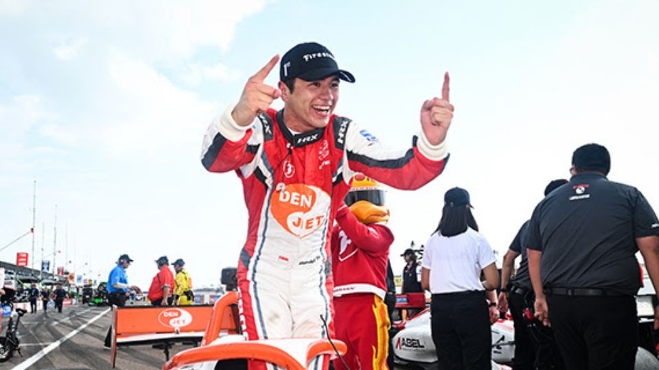 Frost Works Late Shift To Win St. Petersburg Season Opener